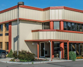 Гостиница Wexford Inn & Suites  Пайн